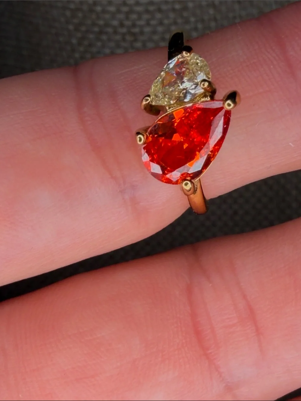 Gold Tone Ring with Pear Gemstones sz 5